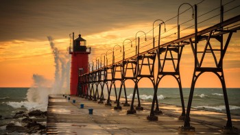 south-haven-lighthouse-2.jpg
