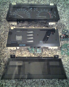 11-09-12_0148.jpg (361.15 KiB) Viewed 5901 times Top to Bottom:<br />-Original Gauge Cluster from the Turbo 'T-Type' 'Retta.<br />-Modified Z-24 Digital Instruments (Analog Tach).<br />-OE Digital Beretta Instruments.