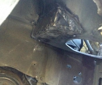 95Z Batt3a.jpg (255.81 KiB) Viewed 10728 times We've talked recently about how hard it is welding thin metal -well this is as thin as these cars get.