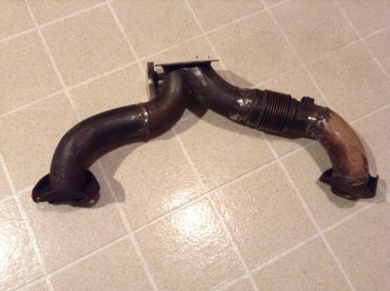 Crossoverex3a.jpg (119.1 KiB) Viewed 10632 times You can see clearly how different the angles of the two banks are, directed into the turbo's inlet. This matches up with my T-04s offset turbine housing.