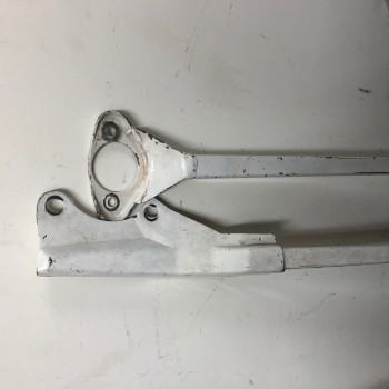 IMG_0646.jpg (264.61 KiB) Viewed 10844 times Rear and front shock tower brace.